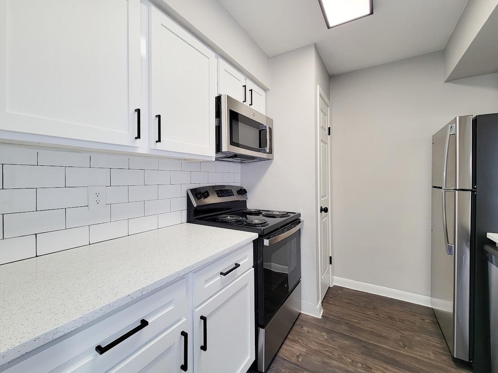 12335 Antoine Dr - Photo 12