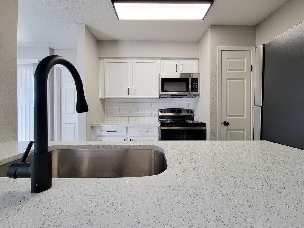 12335 Antoine Dr - Photo 13