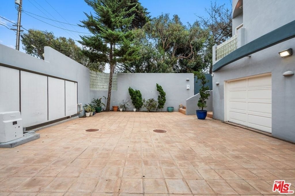 11834 Pacific Coast Highway - Photo 33
