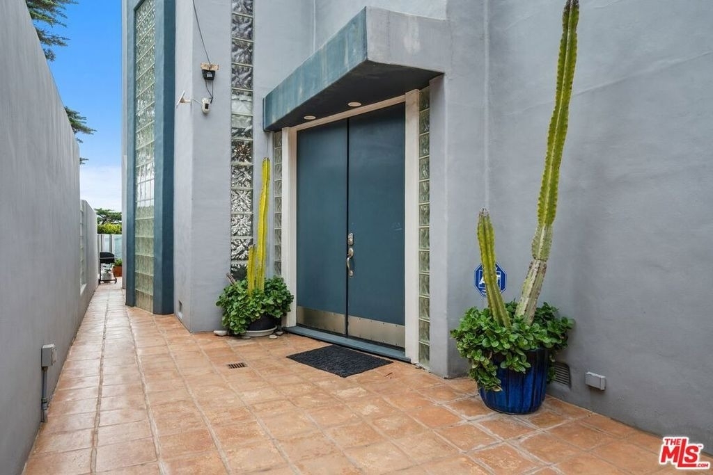 11834 Pacific Coast Highway - Photo 2