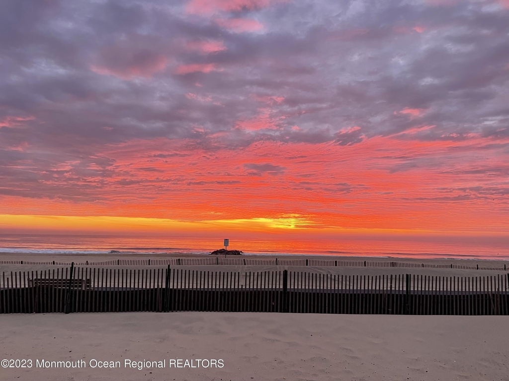 239 Beach Front - Photo 1