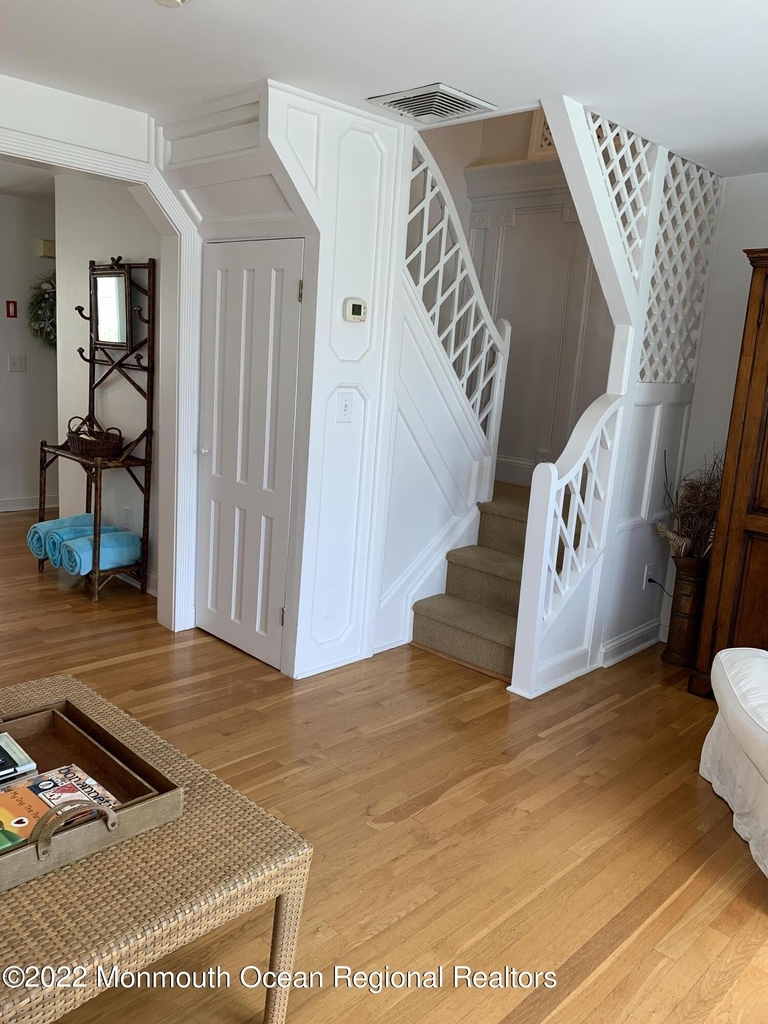 13 Heck Avenue - Photo 5