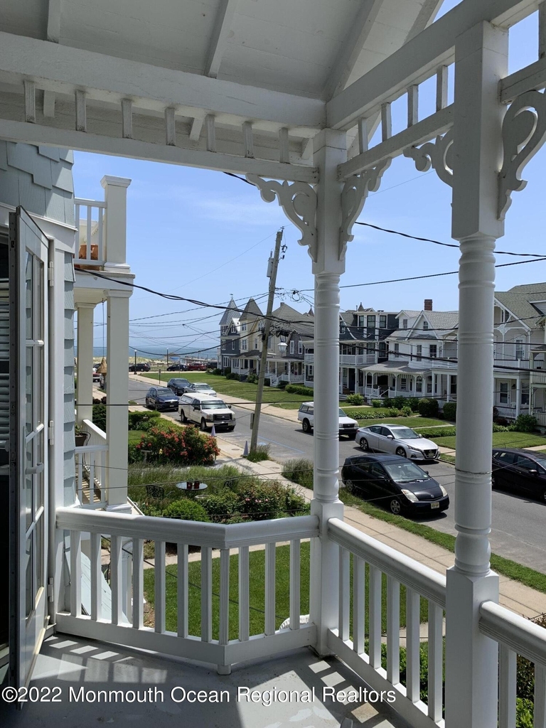 13 Heck Avenue - Photo 17
