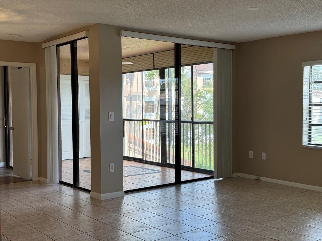 10790 Nw 14th Street - Photo 15