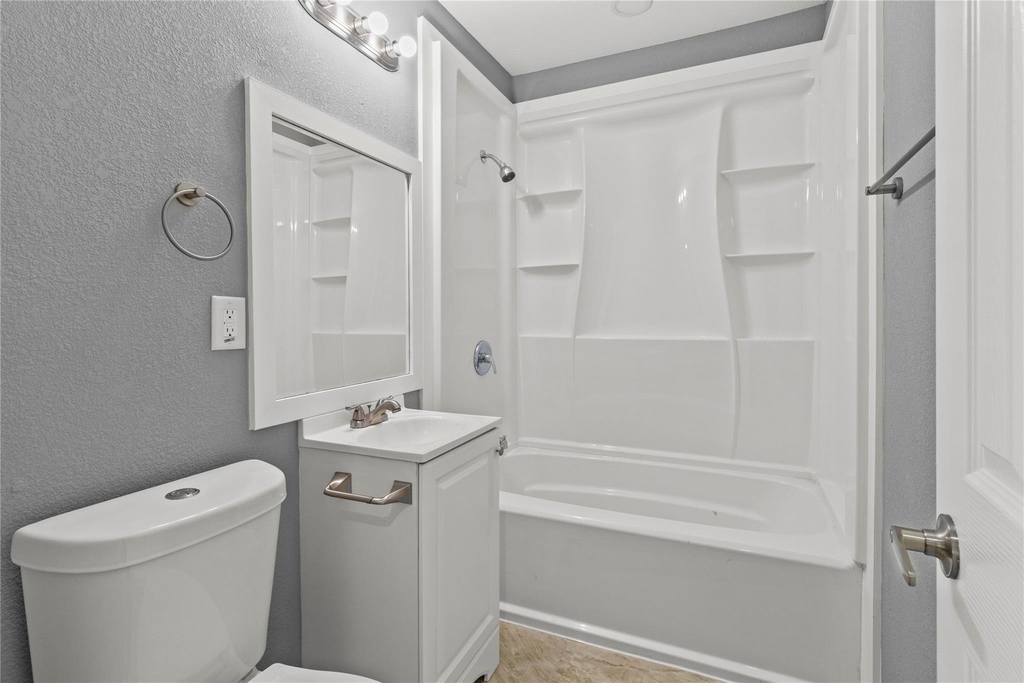 1717 W 4th Street - Photo 6