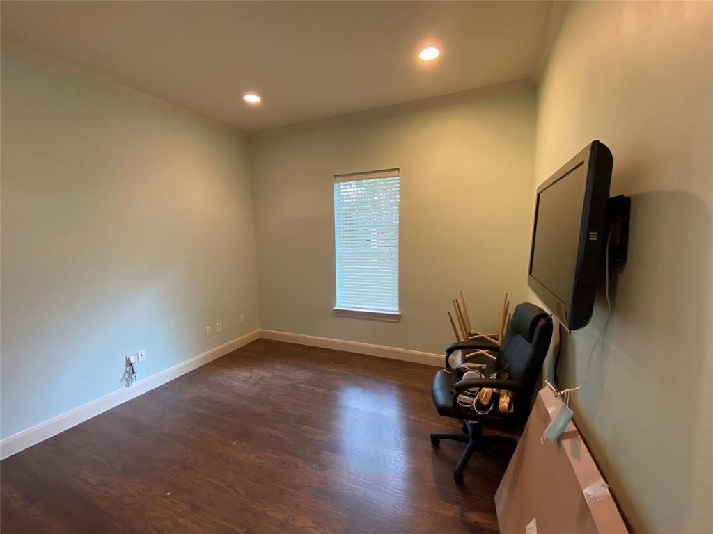 4501 Cartwright Road - Photo 4