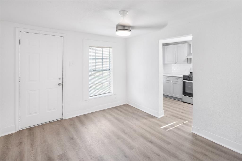 1911 Benson Street - Photo 2