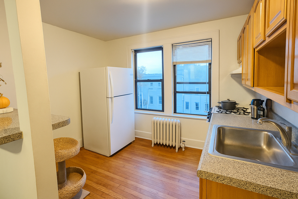 20-67 32nd Street - Photo 2