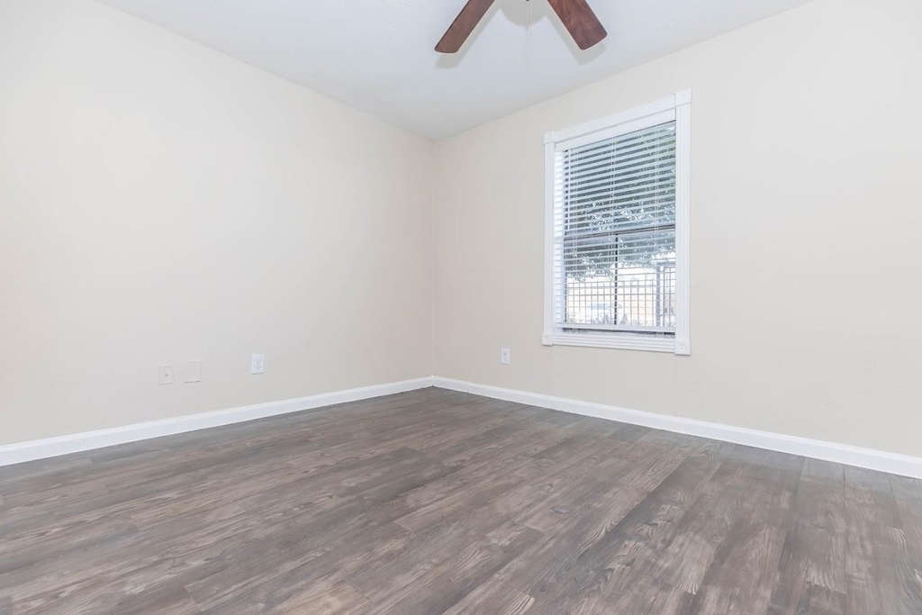 12335 Antoine Drive - Photo 33