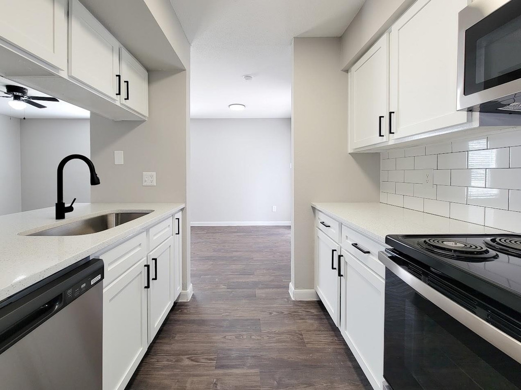 12335 Antoine Drive - Photo 17