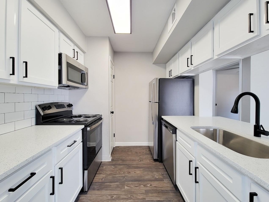 12335 Antoine Drive - Photo 1
