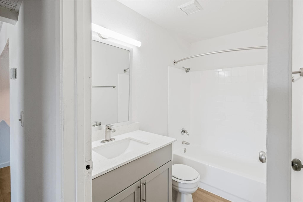 4600 West Pioneer Drive - Photo 12