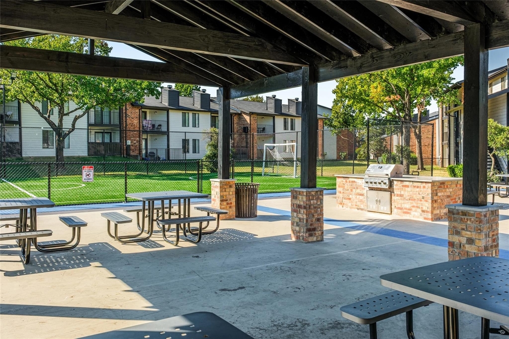 4600 West Pioneer Drive - Photo 44