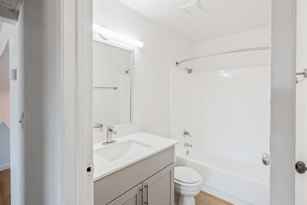4600 West Pioneer Drive - Photo 13