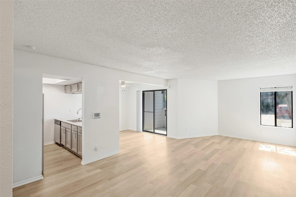 4600 West Pioneer Drive - Photo 12