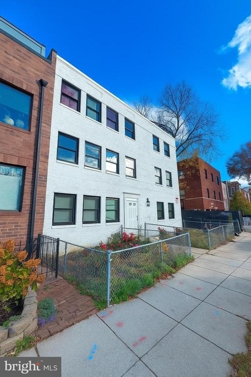 1635 6th Street Nw - Photo 5