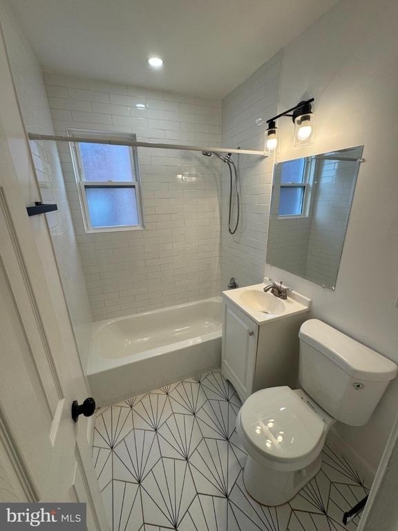 1635 6th Street Nw - Photo 3