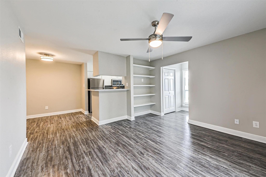 1111 W Main Street - Photo 22