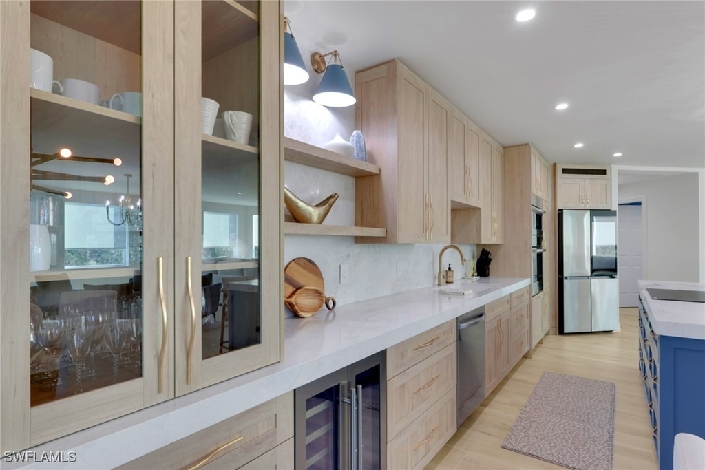 2728 Tiburon Boulevard E - Photo 3
