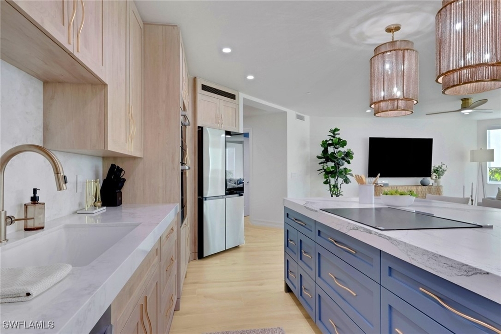 2728 Tiburon Boulevard E - Photo 5