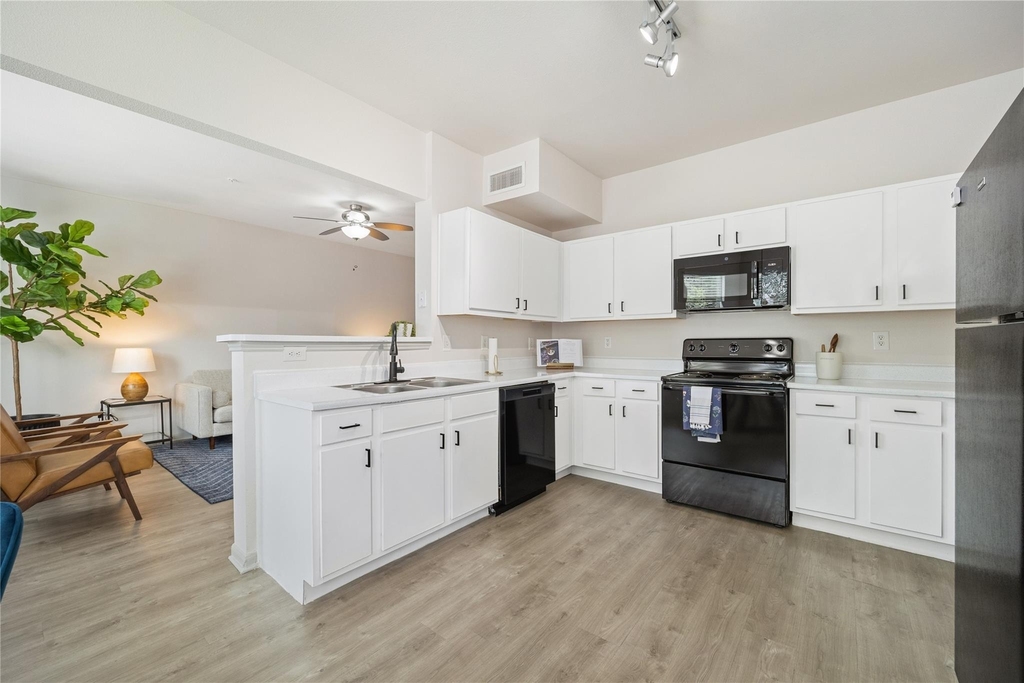 9494 Humble Westfield Road - Photo 9