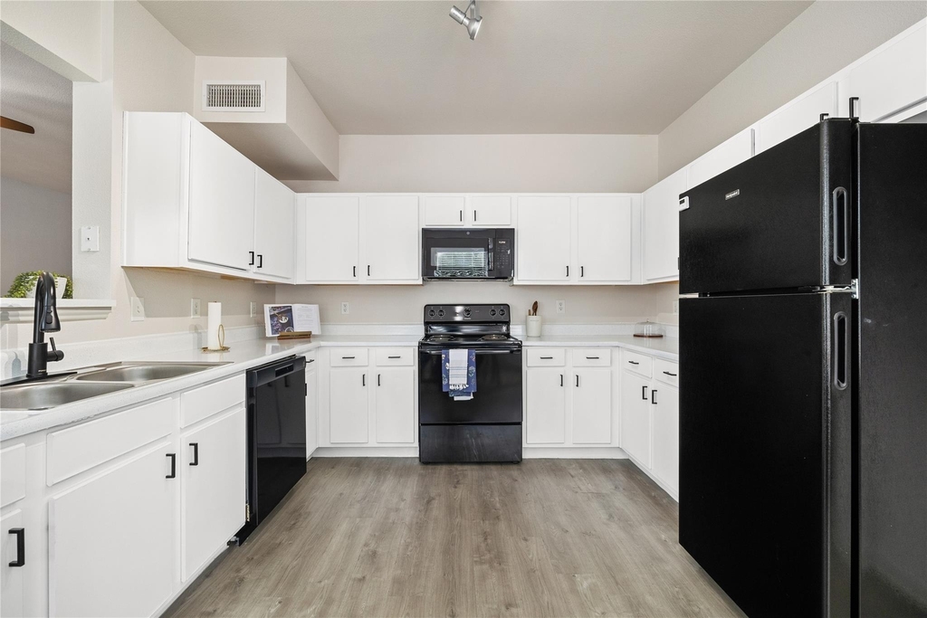 9494 Humble Westfield Road - Photo 10