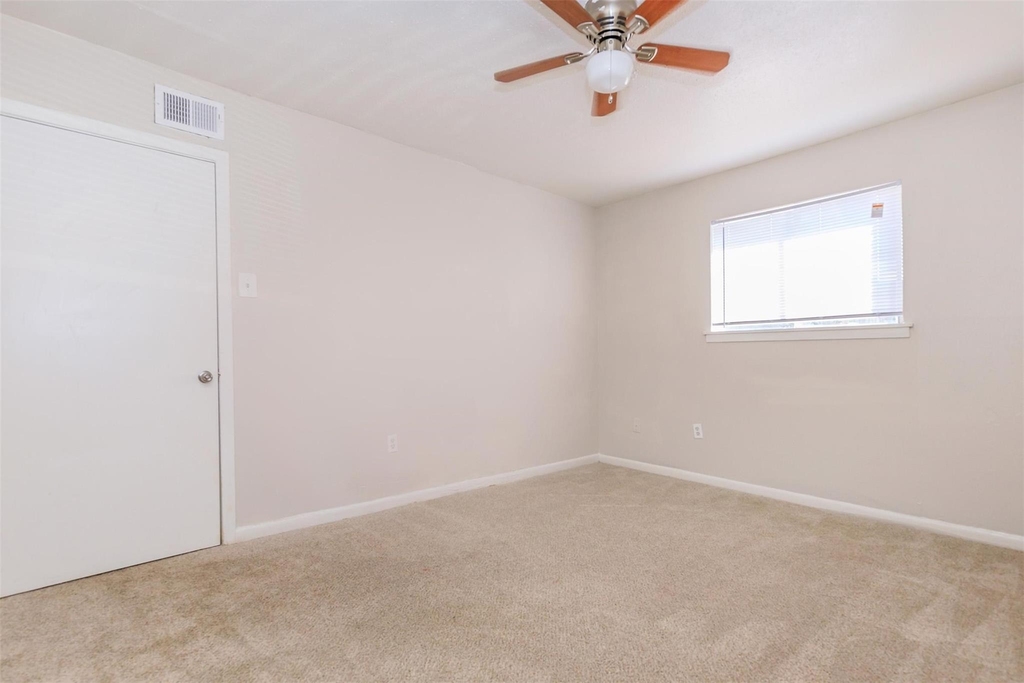 8271 Stone Street - Photo 4