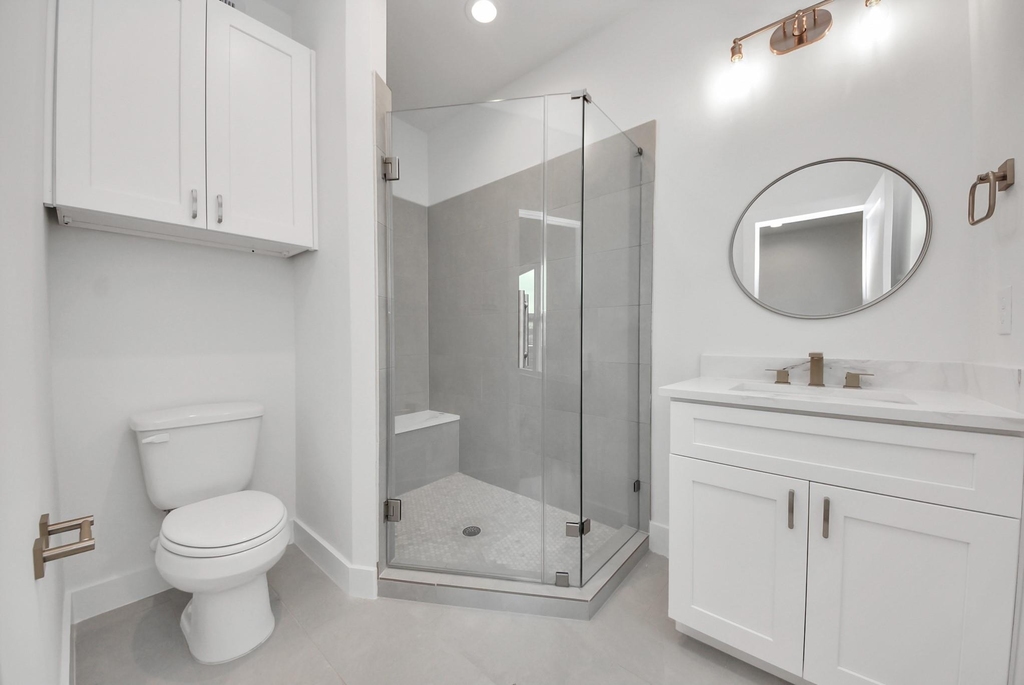 611 E 39th Street - Photo 19
