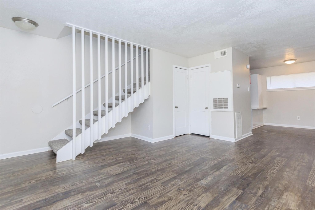 8271 Stone Street - Photo 3