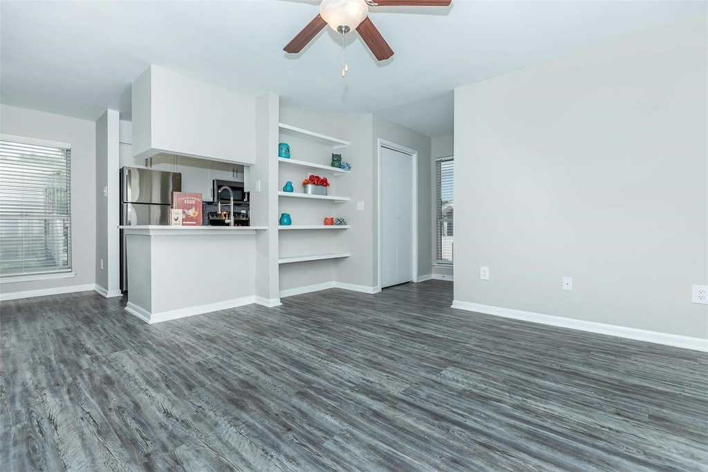 1111 W Main Street - Photo 37