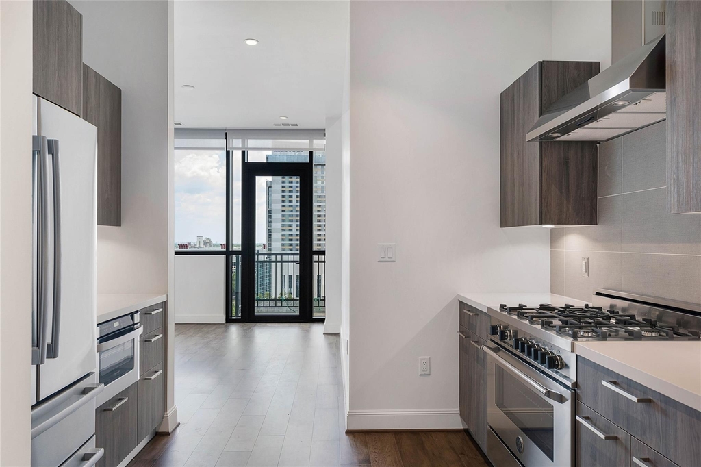 1211 Caroline Street - Photo 5