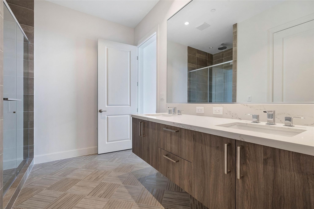 1211 Caroline Street - Photo 8