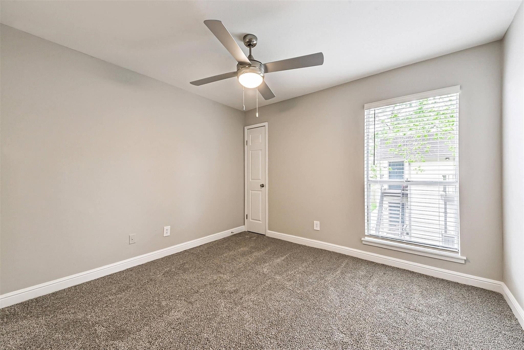 1111 W Main Street - Photo 10