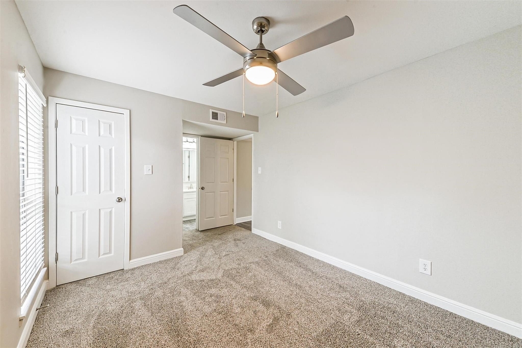 1111 W Main Street - Photo 28
