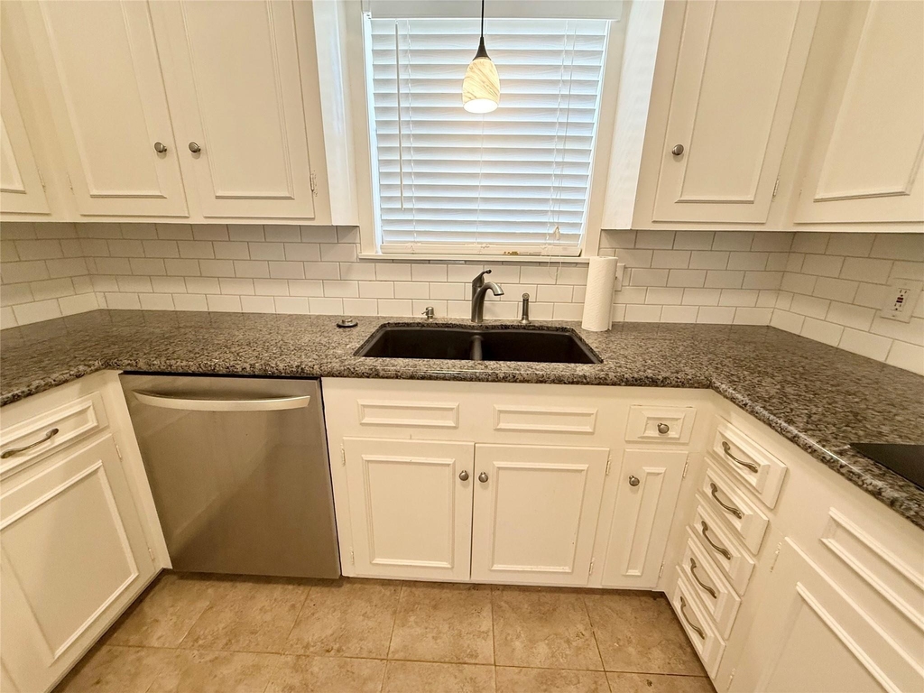106 Longacre Drive - Photo 10