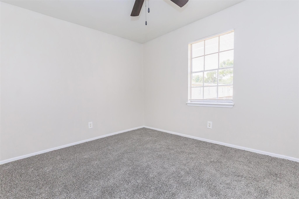 8271 Stone Street - Photo 10