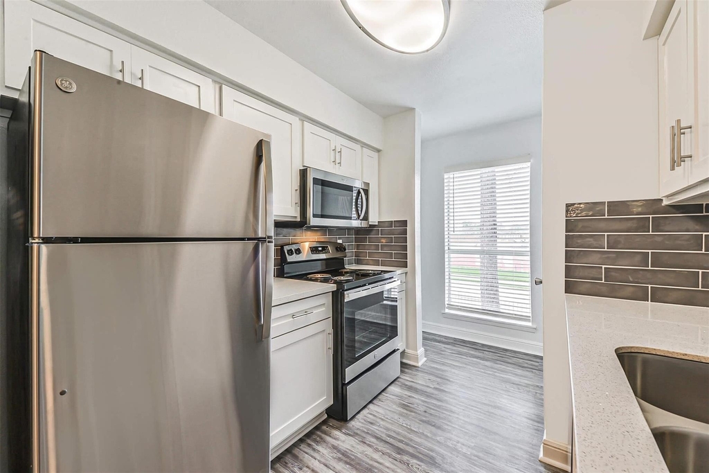 1111 W Main Street - Photo 14