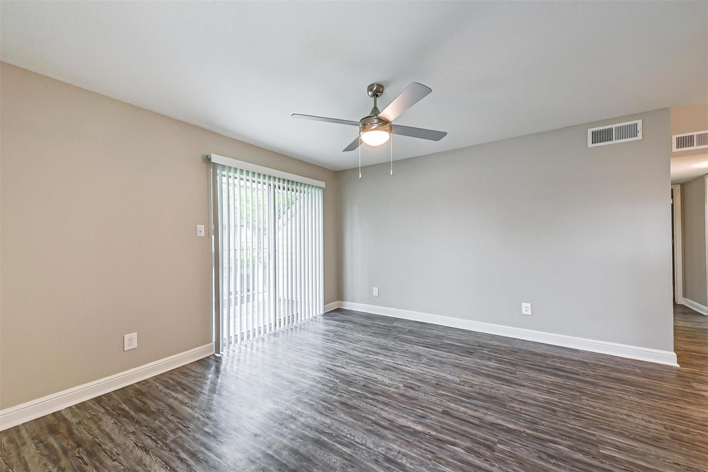 1111 W Main Street - Photo 30