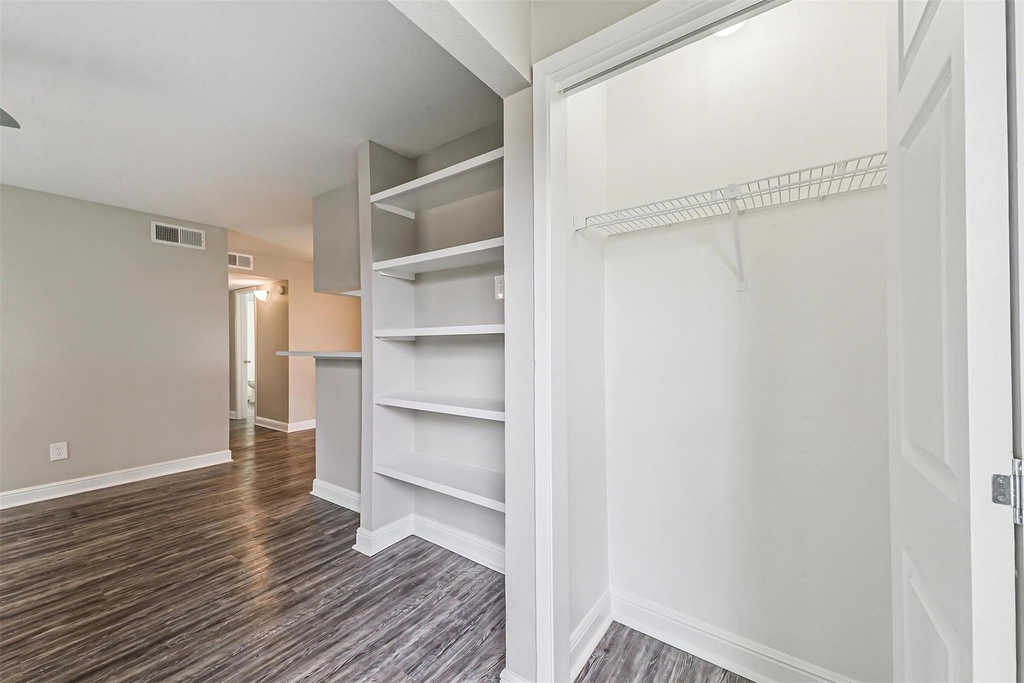 1111 W Main Street - Photo 8