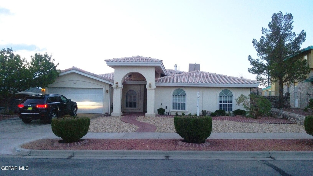 7417 Mission Viejo Drive - Photo 0