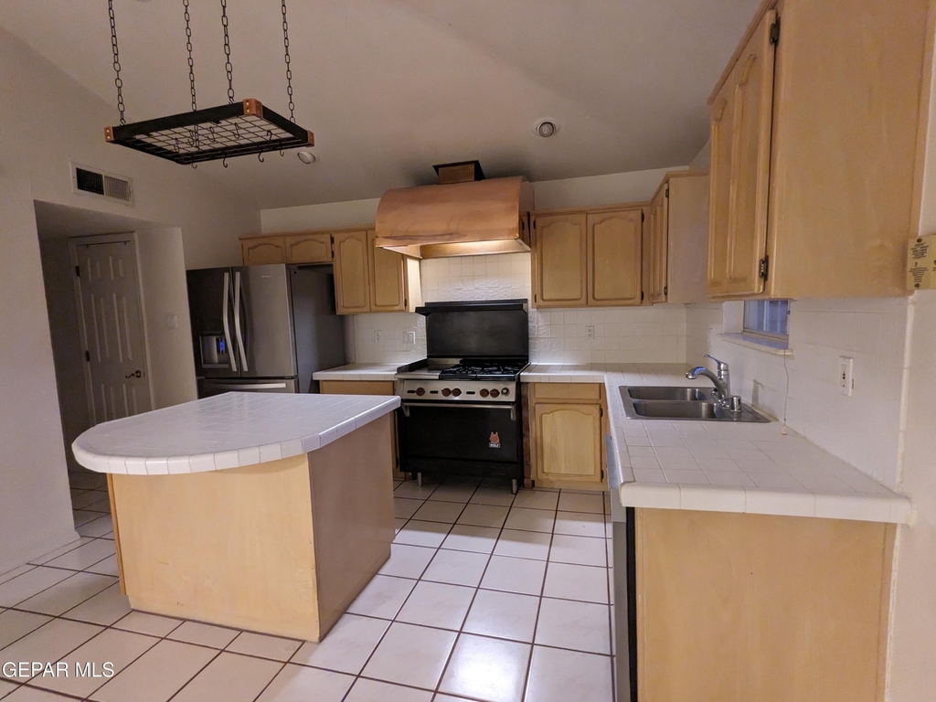 7417 Mission Viejo Drive - Photo 6
