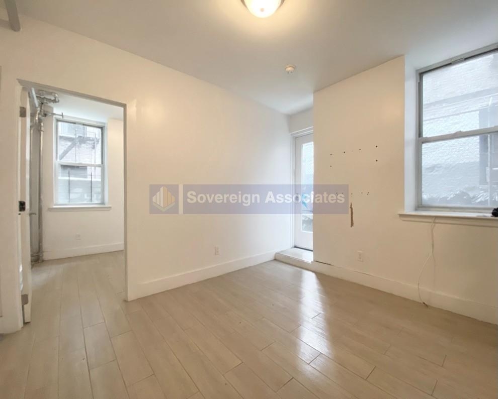 22 Saint Nicholas Place - Photo 0