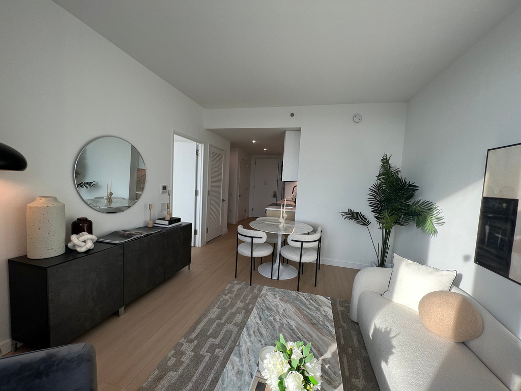 125 Linden Boulevard - Photo 2