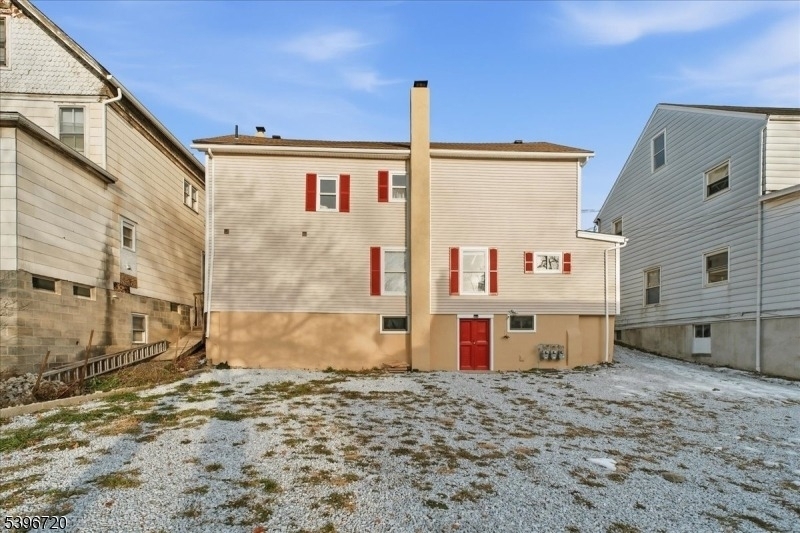 89 Main St - Photo 10