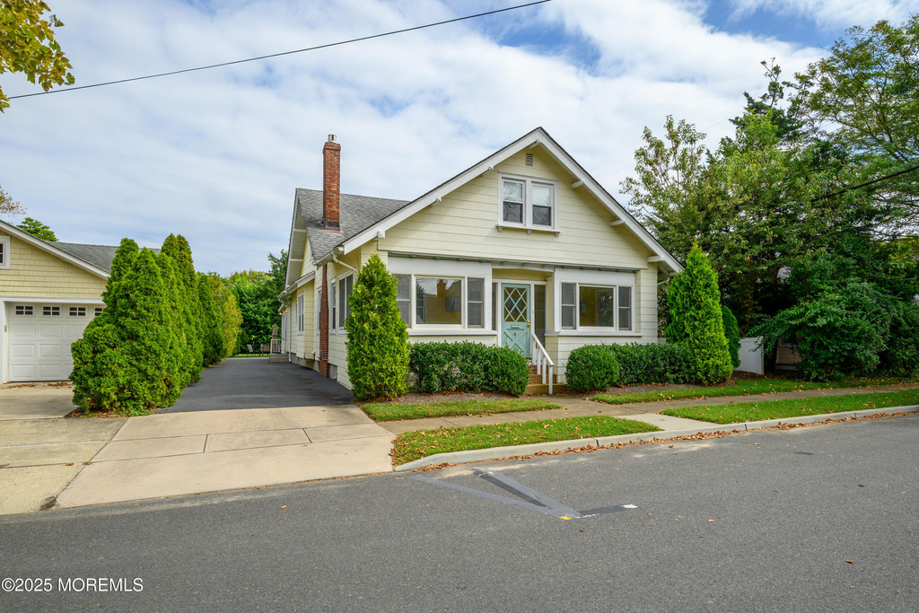 4 2nd Avenue - Photo 1