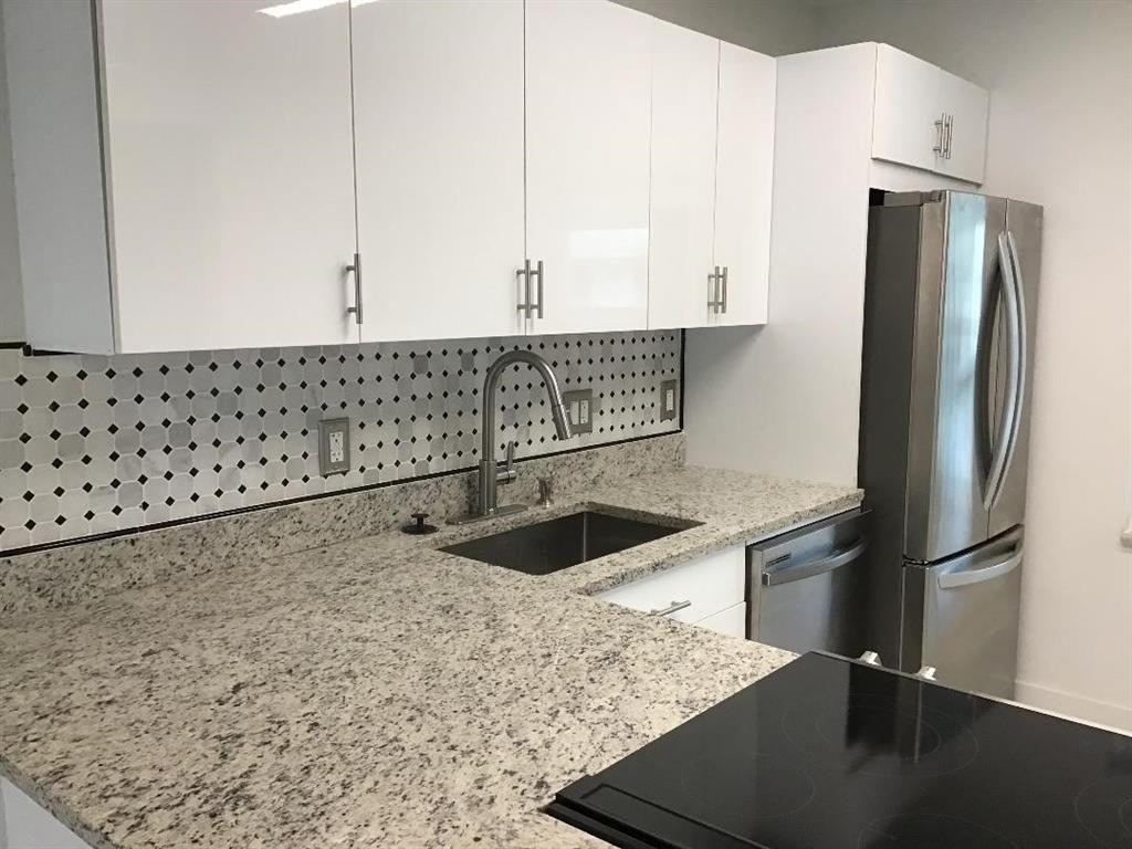 7600 Nw 4th Place - Photo 2