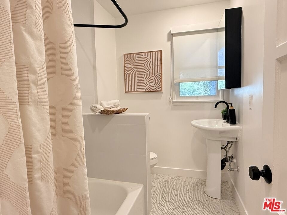 1138 Princeton Street - Photo 8