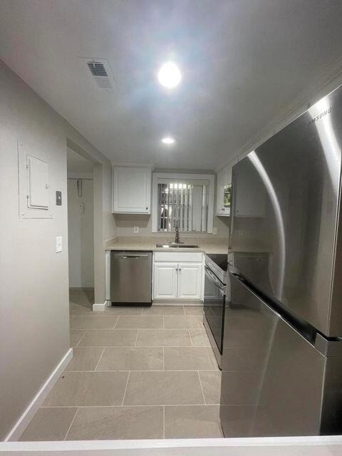 1638 Embassy Drive - Photo 2