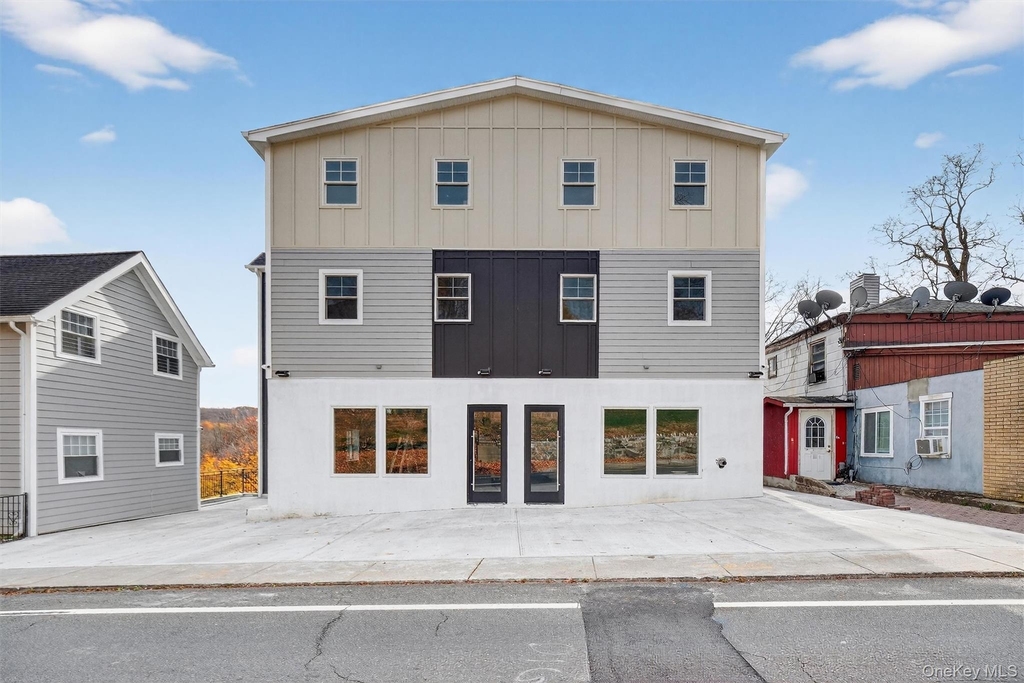 99 Main Street - Photo 0