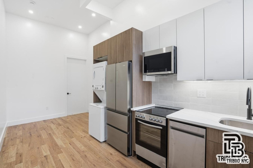 1112 Fulton Street - Photo 1